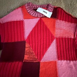 Valentine  -Women's Geometric red/pink blend Sweater